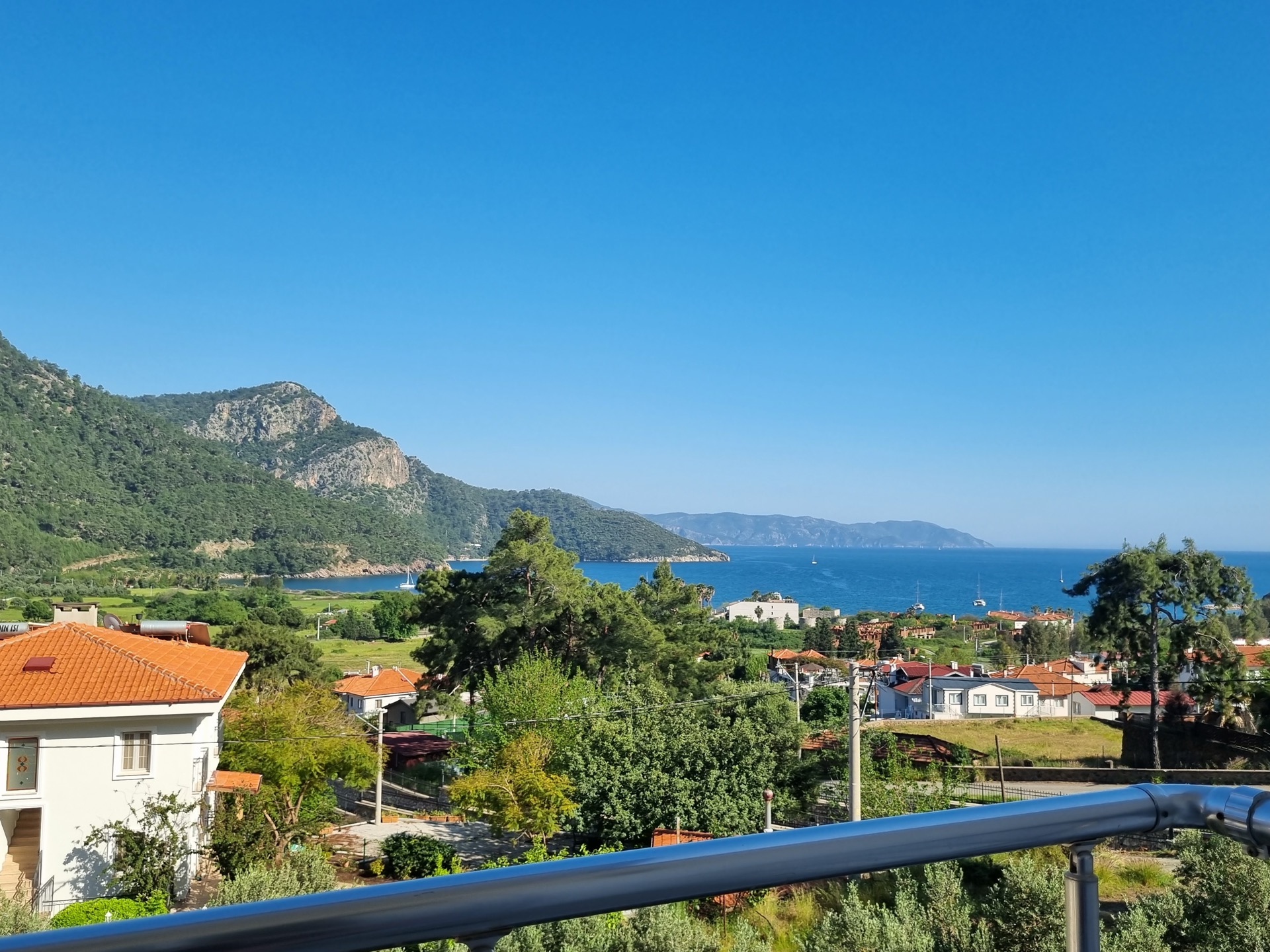 Ekincik Koyu balkon manzarası